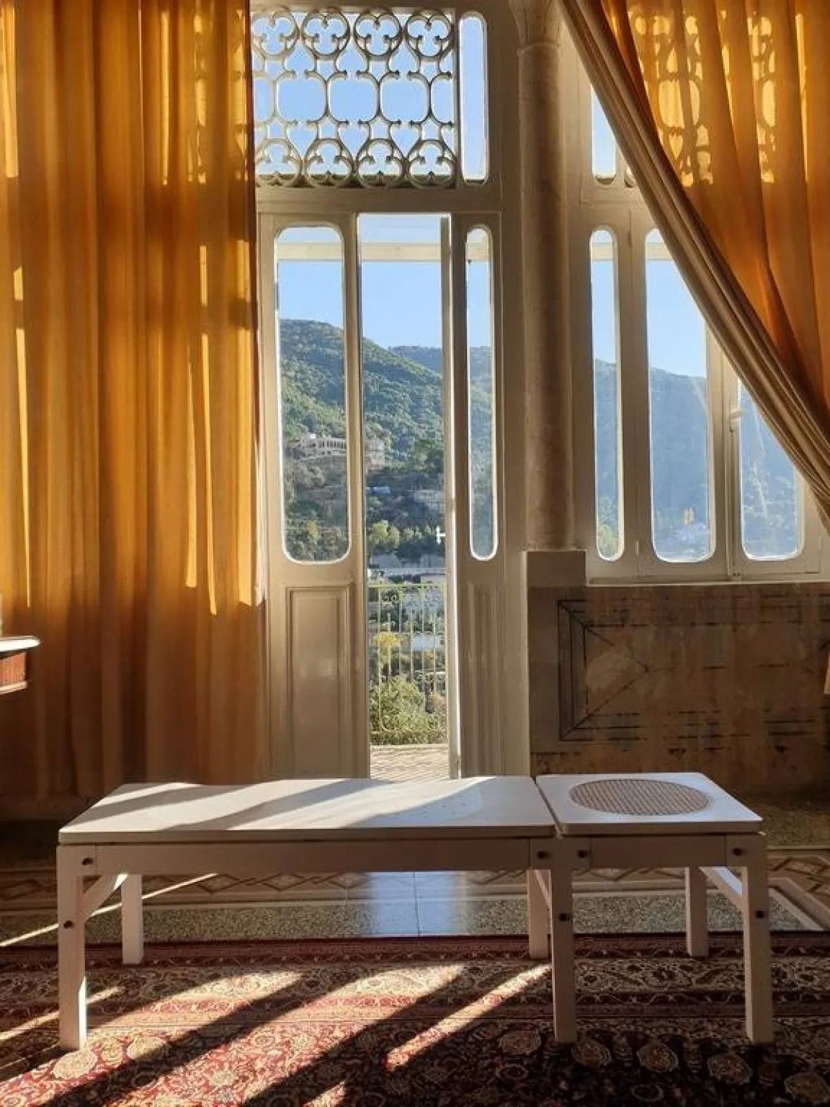 مهندستا التصميم الداخلي سابين السقيم وبرونا التيني تقدّمان مجموعات من الأثاث، مصنوعة من مواد "صديقة" للبيئة