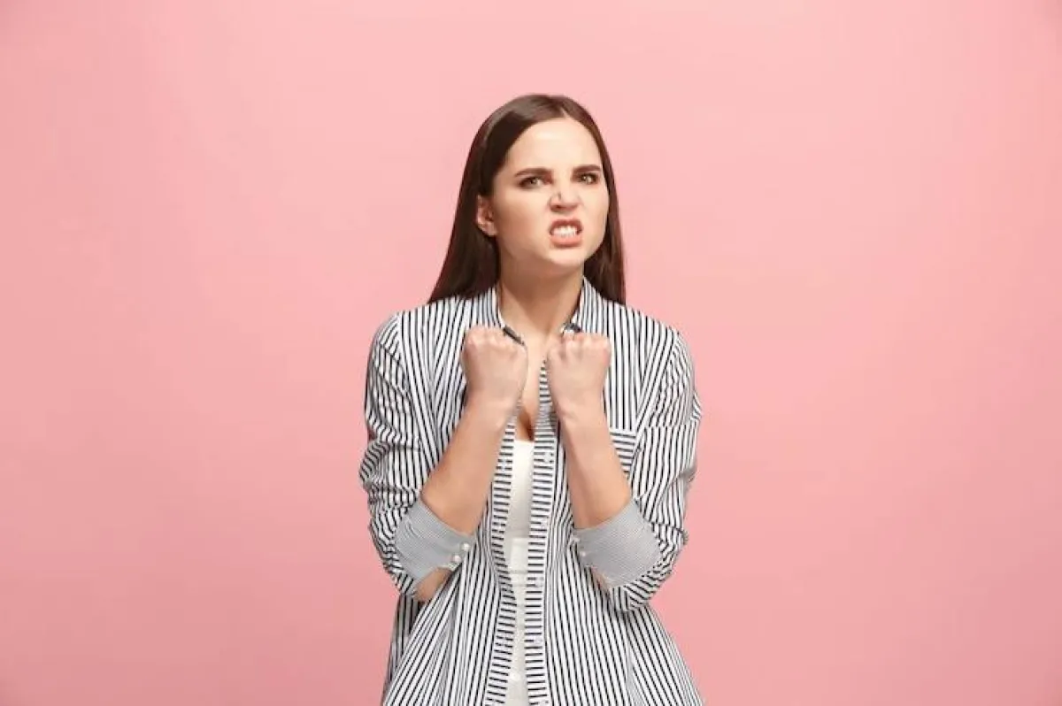 الجفاف وانخفاض مستوى السكر في الدم من أبرز أسباب العصبية أثناء الصوم في رمضان