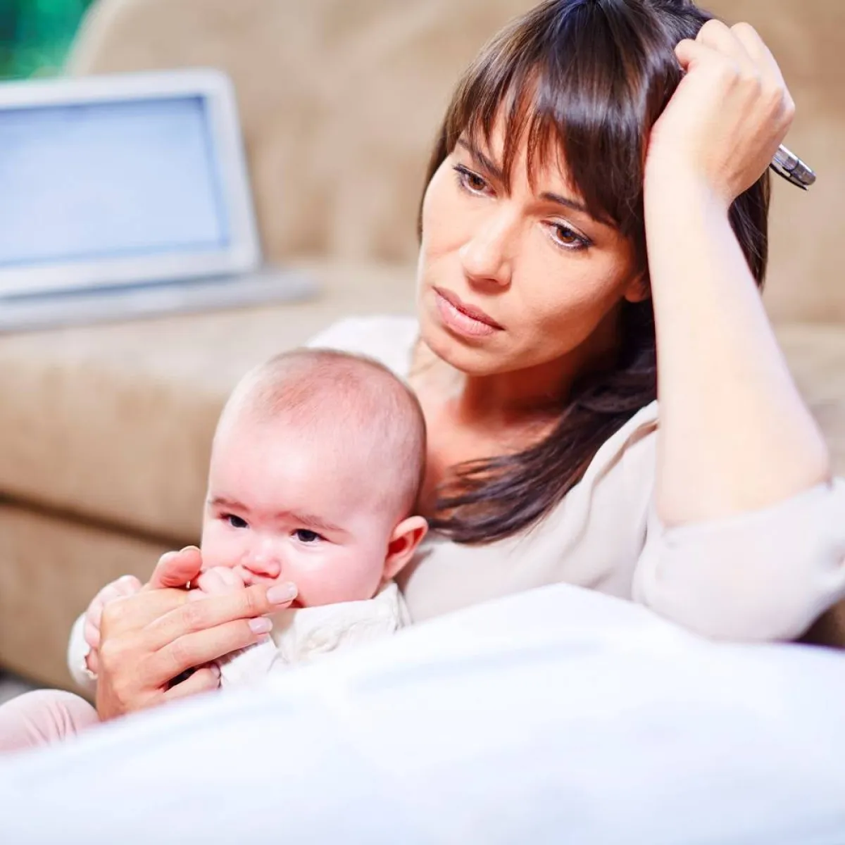 صورة لأم وطفلها