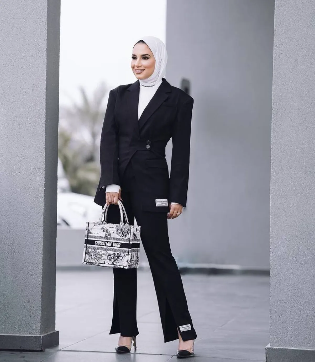 اطلالة اللون الاسود والابيض