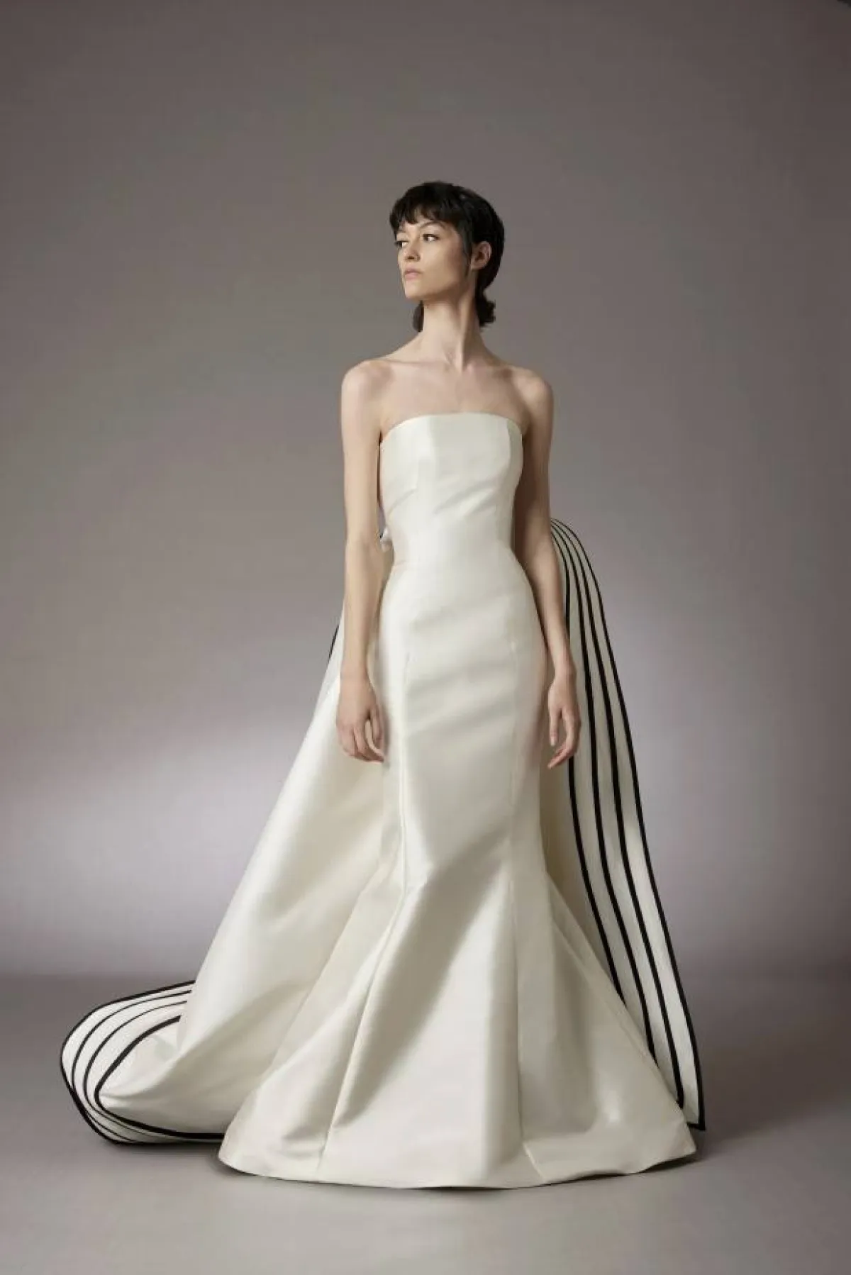 فساتين زفاف ساتان