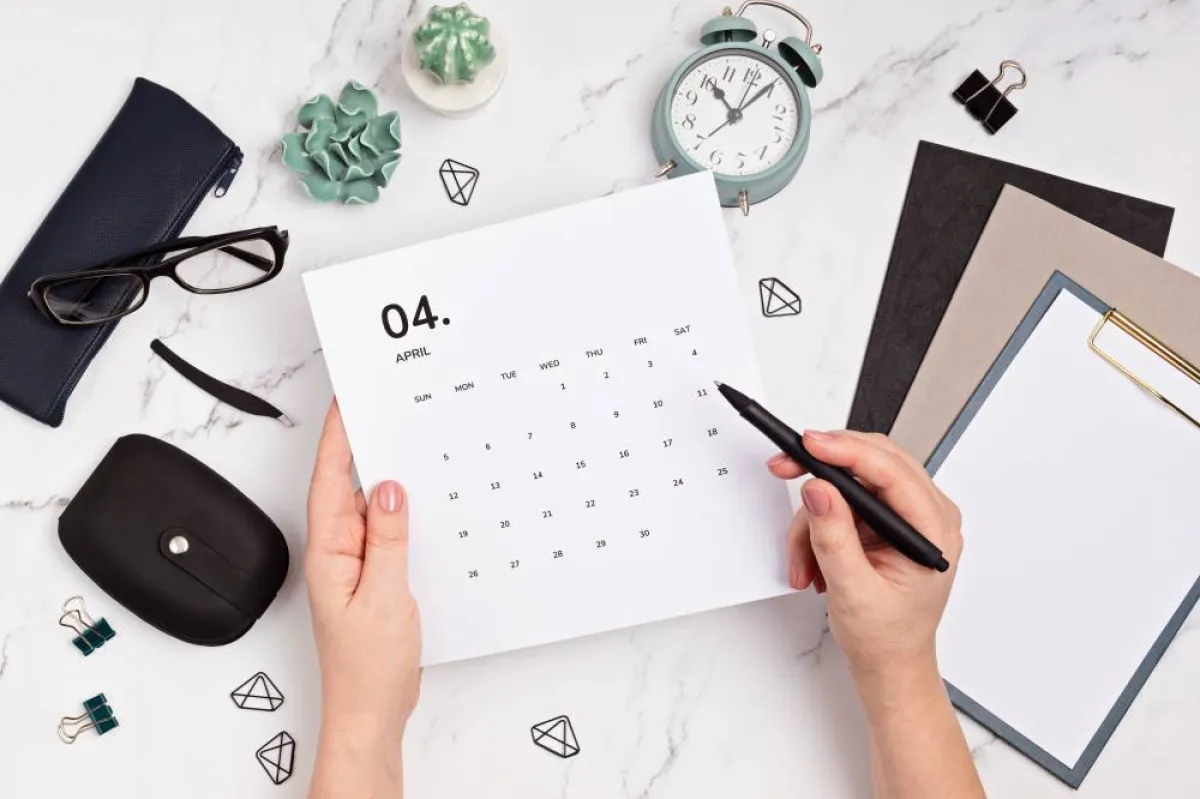 الجدولة الزمنيّة الدقيقة مفيدة في حالة الموظّف الذي يعمل لساعات إضافيّة