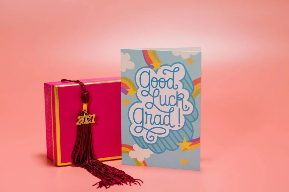 صورة تعبيرية عن الحظ السعيد