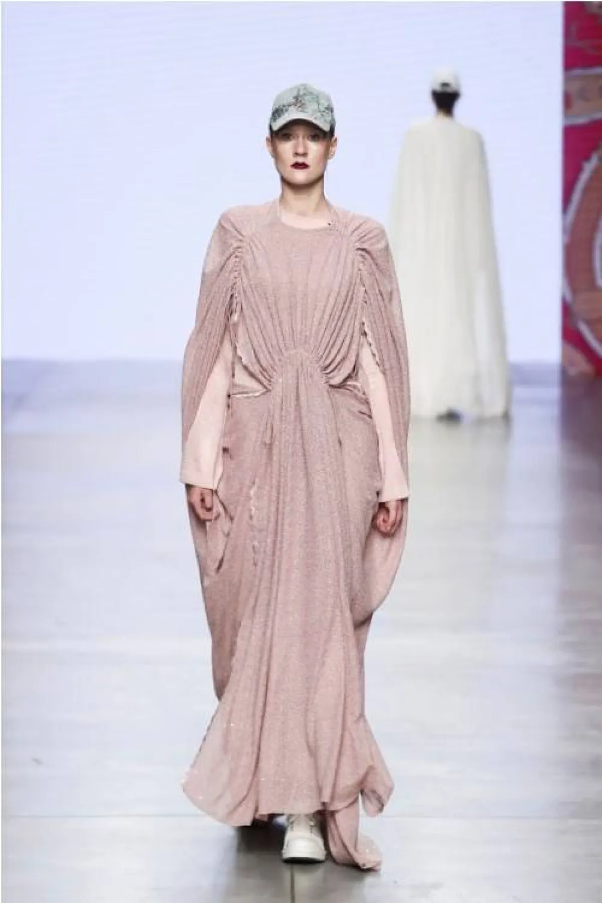 فستان ماكسي محتشم من أل قفطان  Al Kaftan