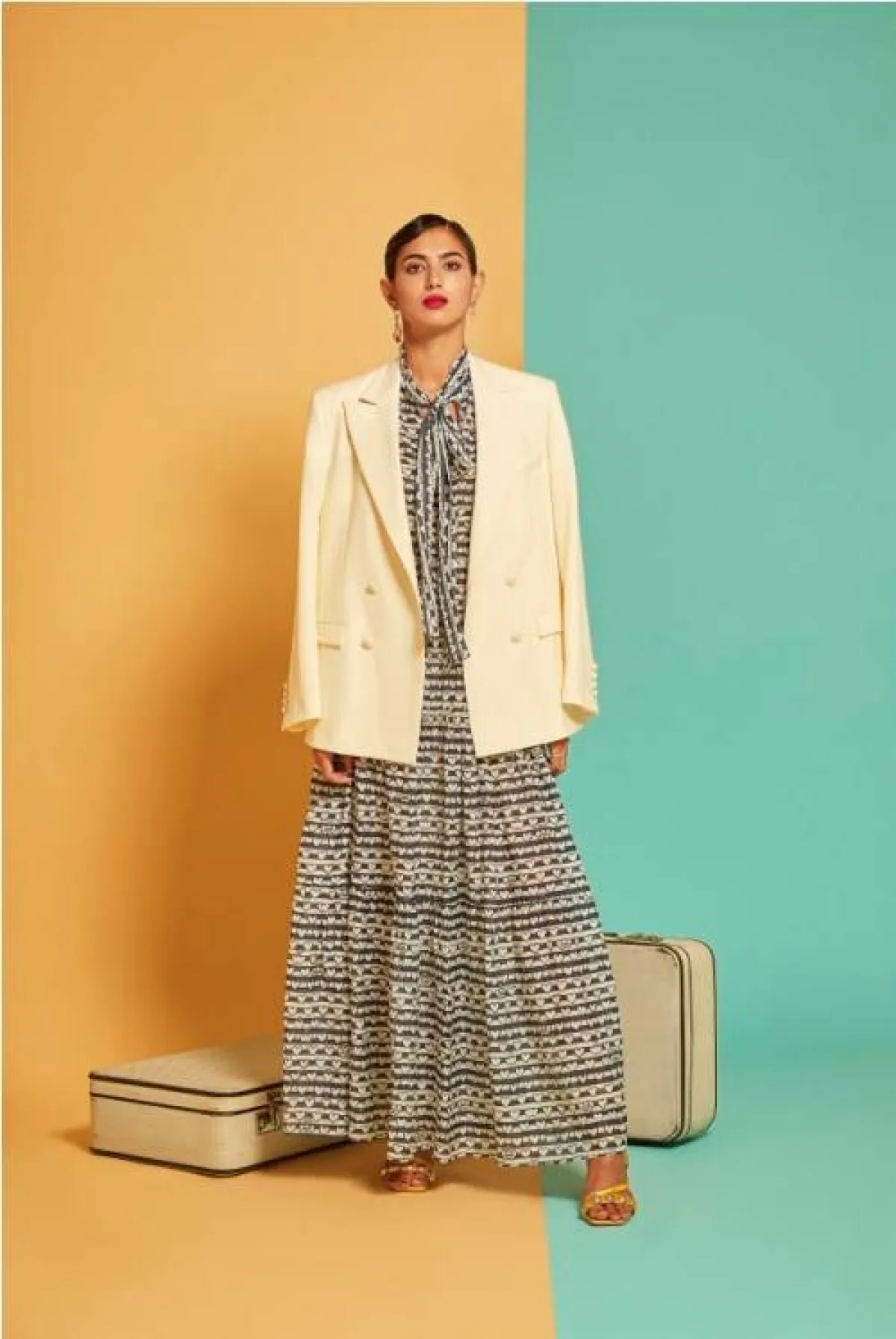 فستان ماكسي محتشم من أليساندرو أنريكيز  Alessandro Enriquez