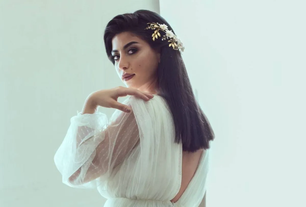 كارولين عزمي