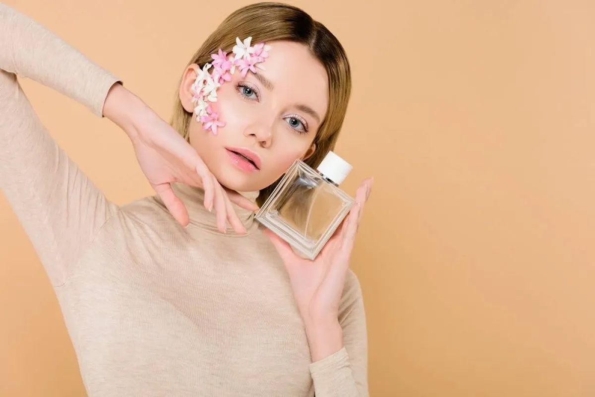 كيفية رش العطر