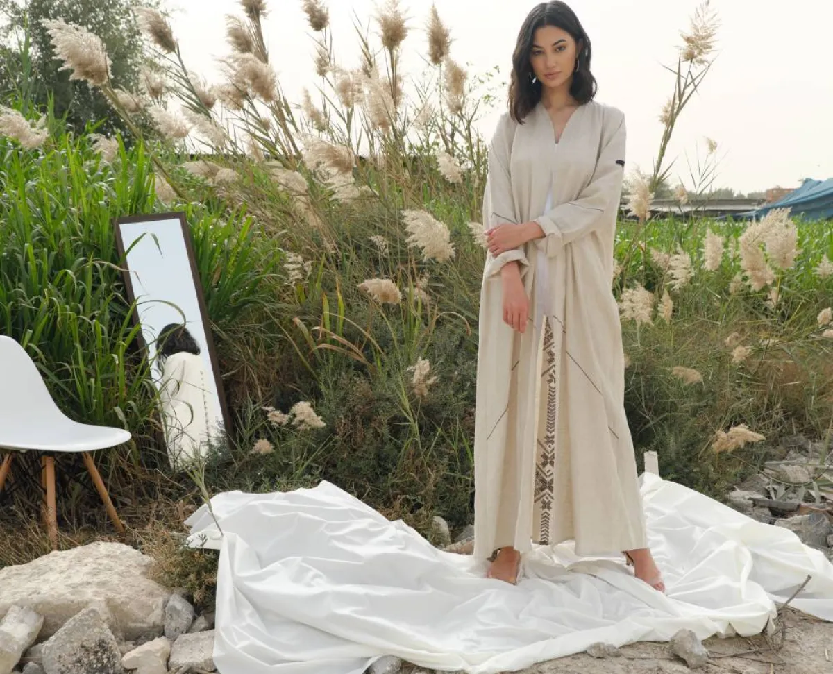 مصممة الأزياء دانية العلي:عباياتنا وفق مبدأ «الموضة المستدامة والبطيئة»