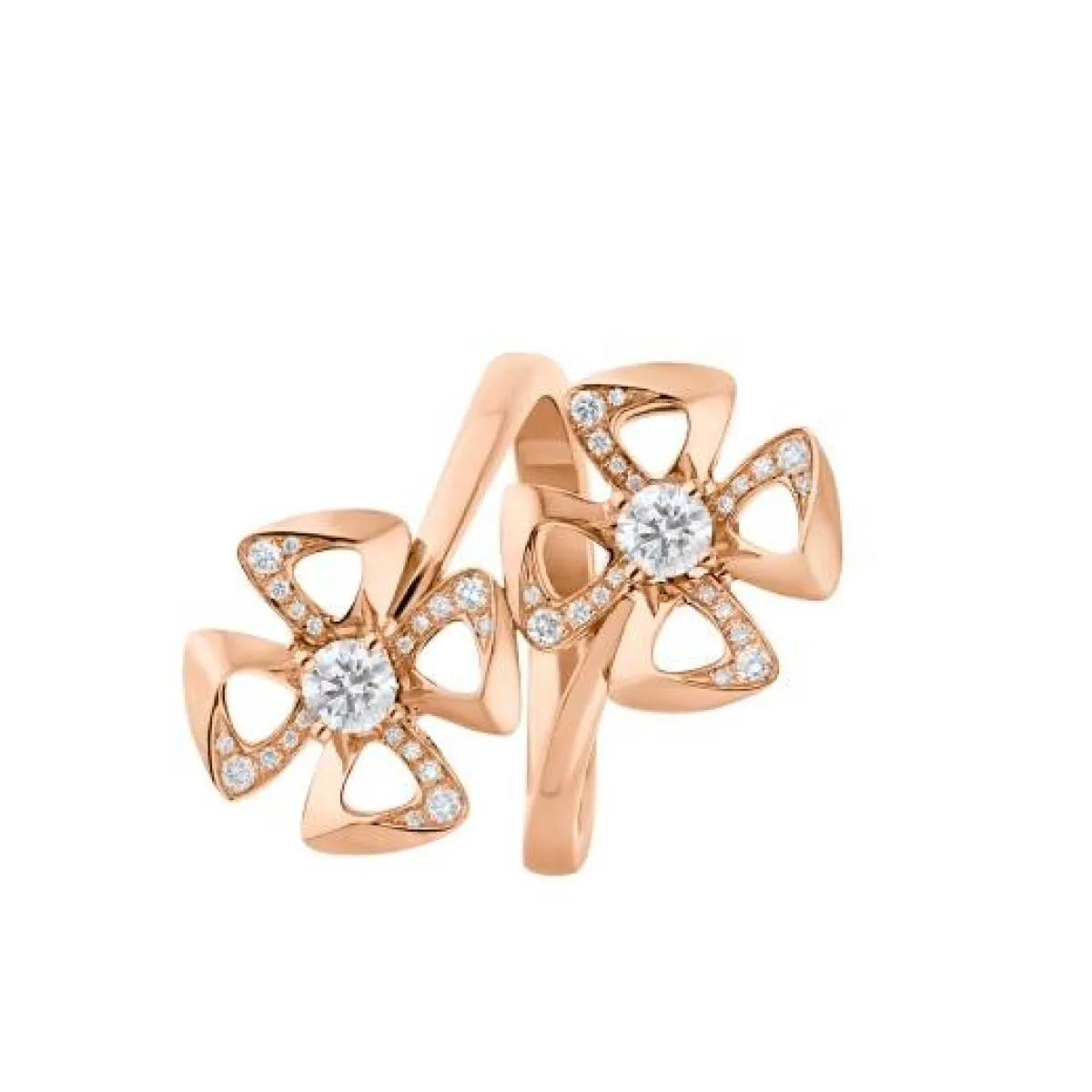 خاتم كبير مرصع بالألماس من بلغاري Bvlgari