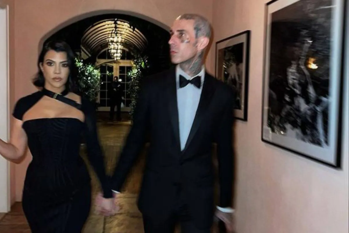 كورتني كارداشيان وترافيس باركر- الصورة من حساب كورتني كارداشيان على إنستغرام