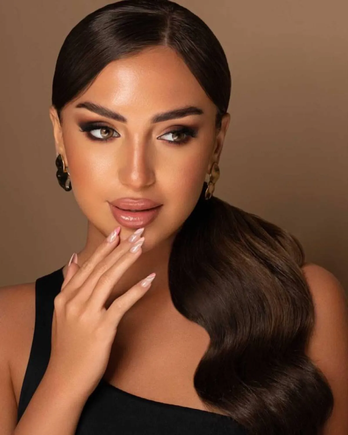 تسريحات شعر للعباية