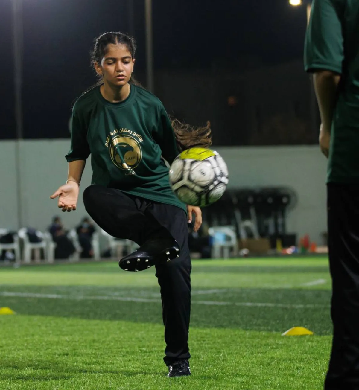 برنامج اكتشاف الناشئات