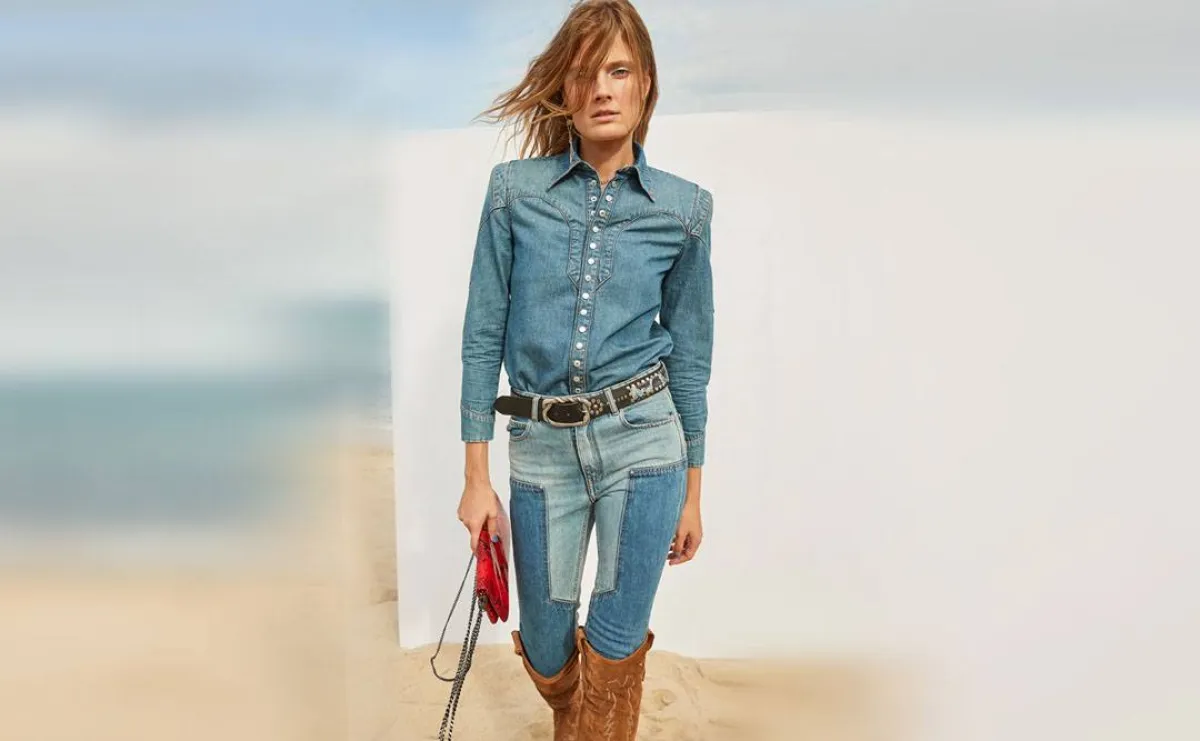 إطلالات الدنيم من عروض صيف 2022