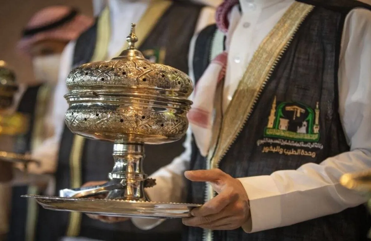 تطييب وتبخير المسجد النبوي