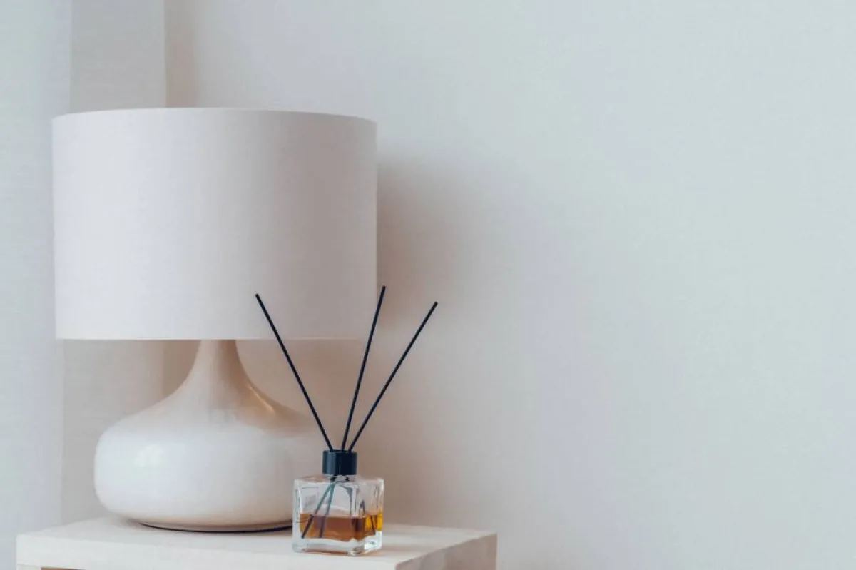 طرق منزلية متبعة في تعطير المنزل بعد الإفطار