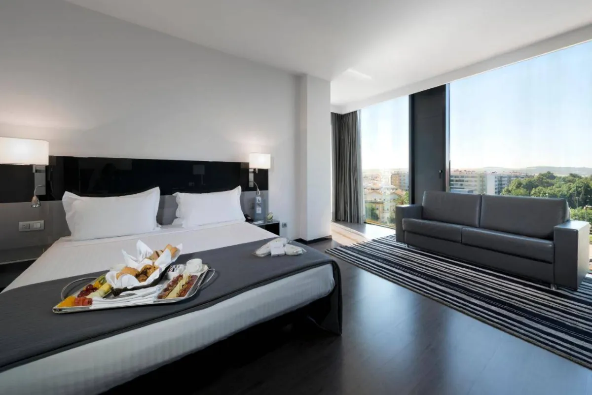 يوروستارز بالاس