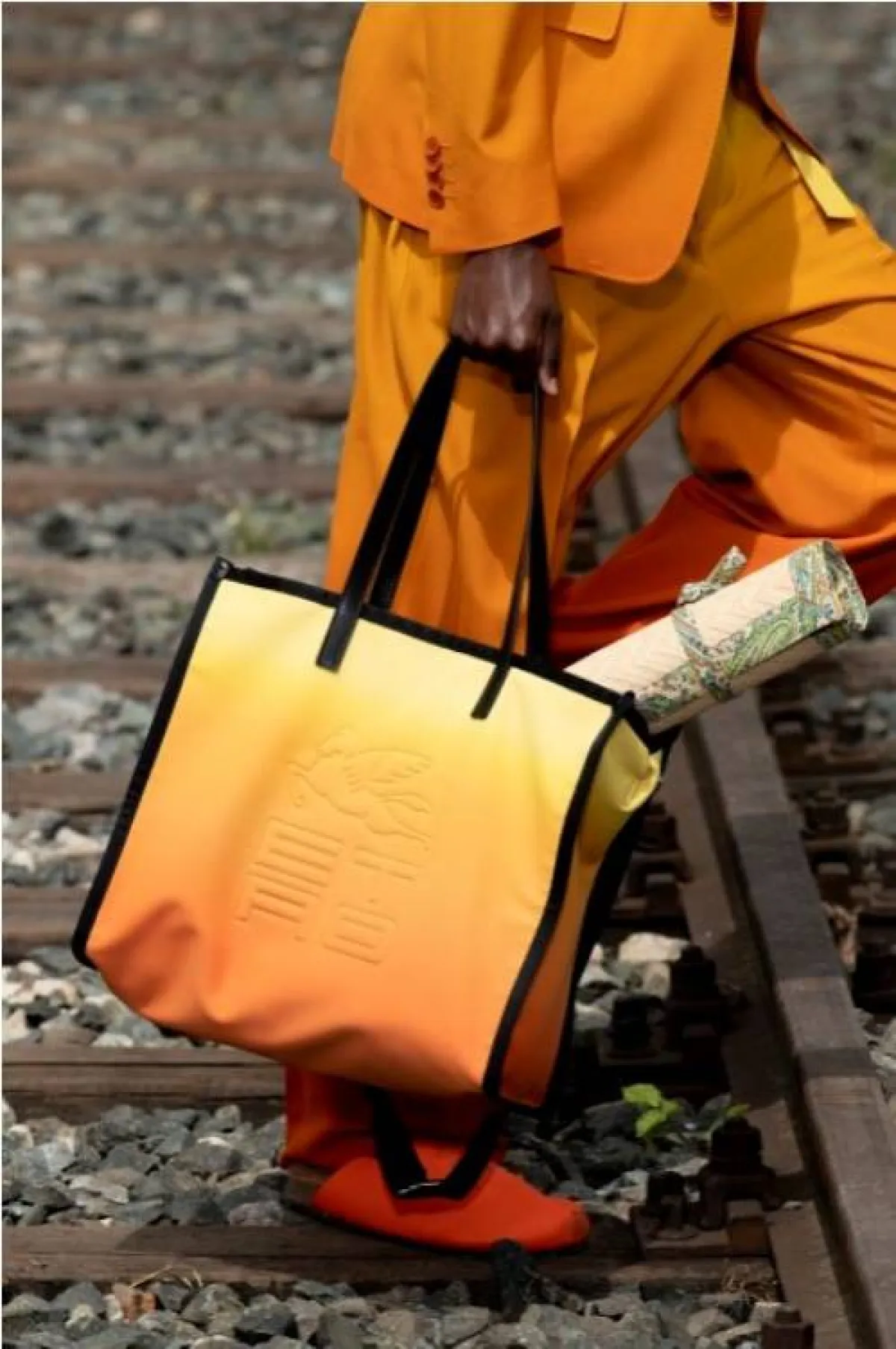 حذاء بلون مميز من إيترو  Etro