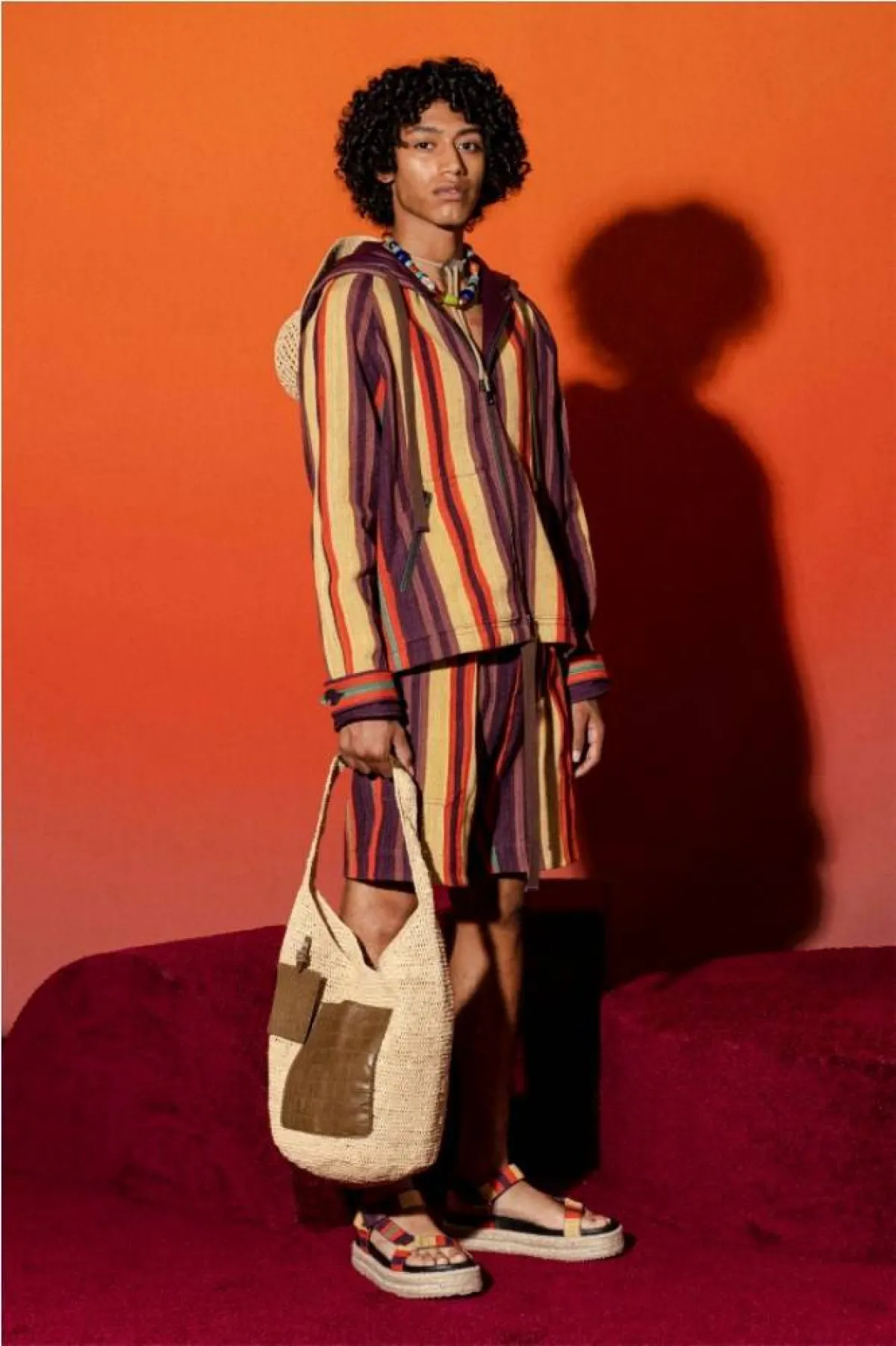 للرجل أحذية بألوان مميّزة من تيدي فونرانسون  Teddy Vonranson