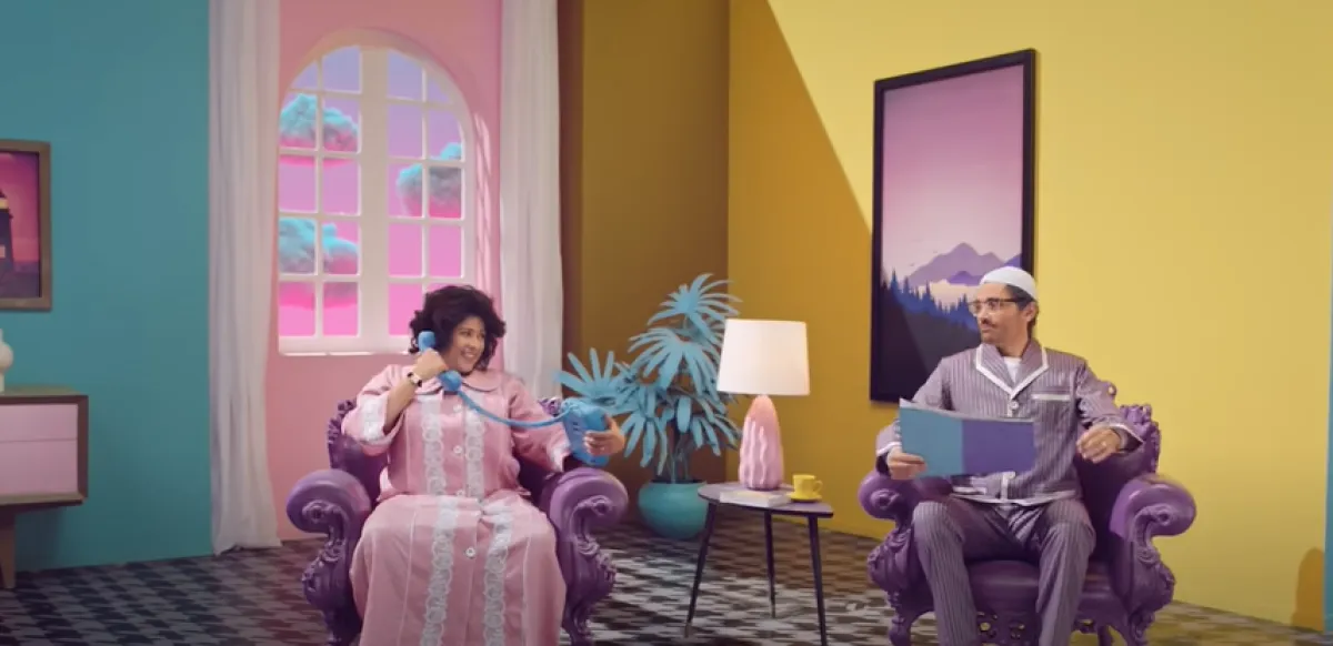 ياسمين عبد العزيز وكريم محمود عبد العزيز - الصورة من إعلان إحدى الشركات من حسابها على يوتيوب