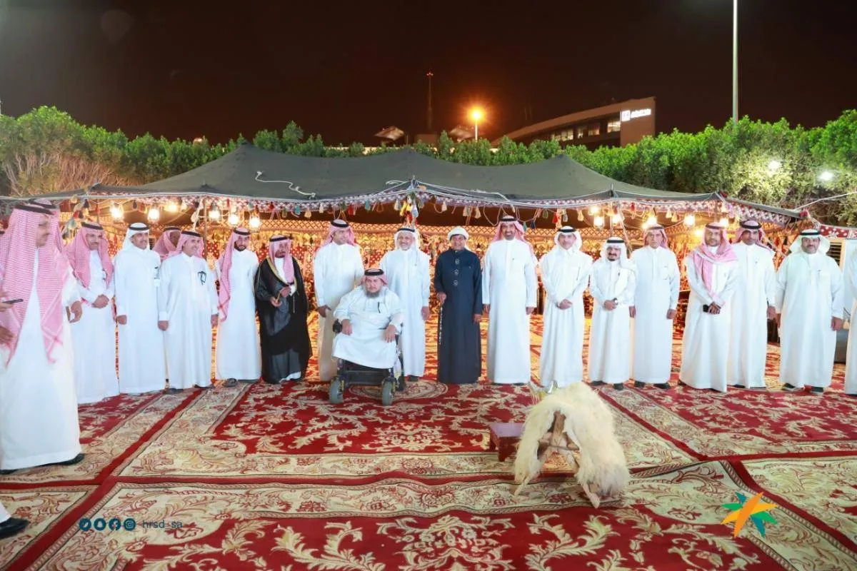 وزارة الموارد البشرية تنظم إفطارا جماعيا لكبار السن- الصورة من موقع الوزارة