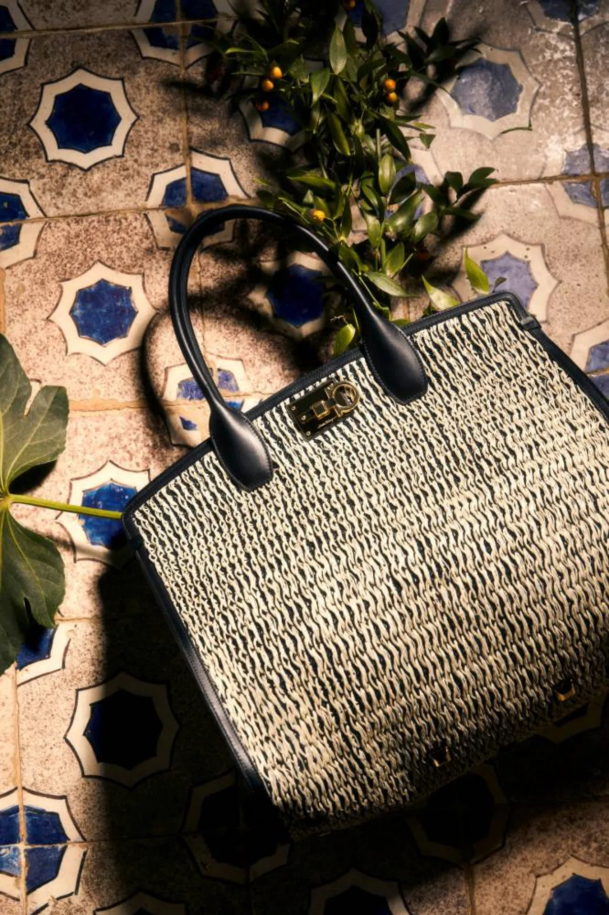 حملة Ferragamo ADV  لربيع-صيف 2022 