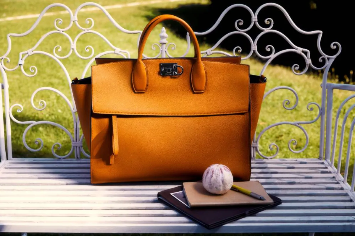 حملة Ferragamo ADV  لربيع-صيف 2022 