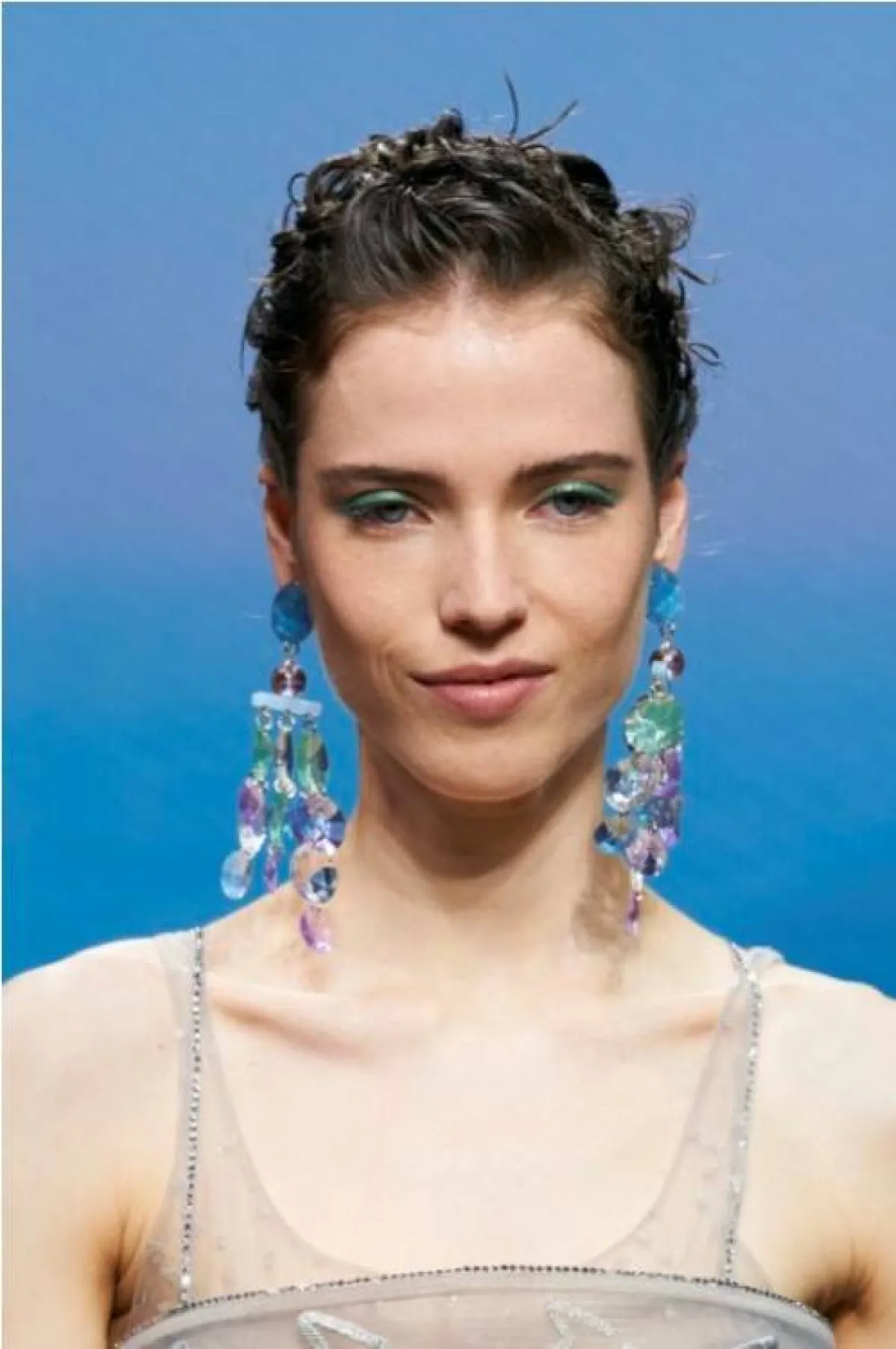 أقراط من جيورجيو أرماني  Giorgio Armani