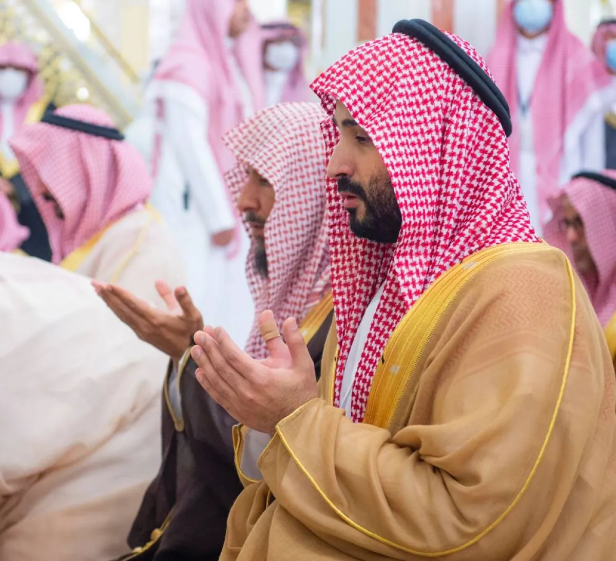 الأمير محمد بن سلمان في المسجد النبوي- الصورة من واس