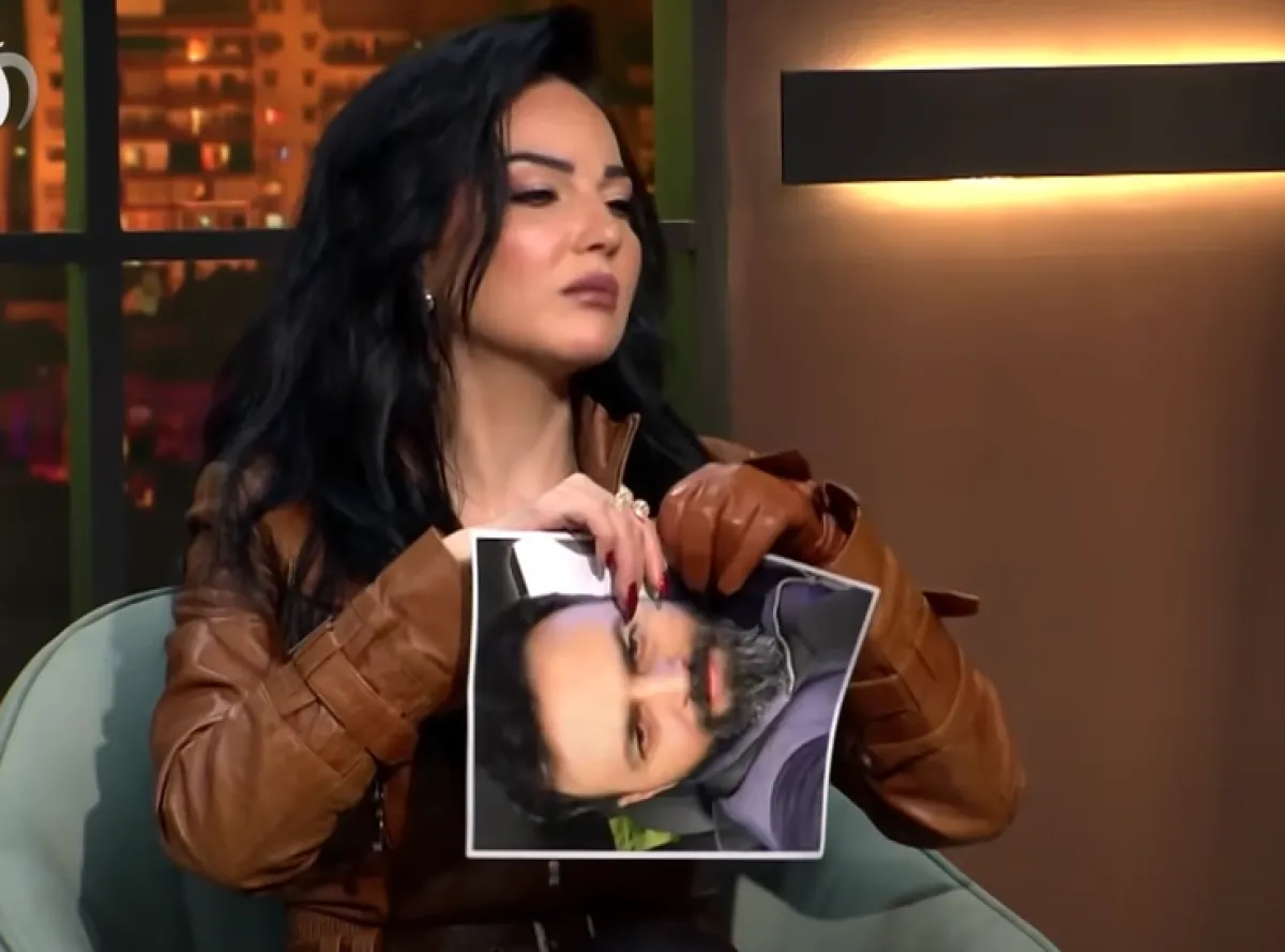 صفاء سلطان تمزق صورة تيم حسن - الصورة لقطة شاشة من البرنامج