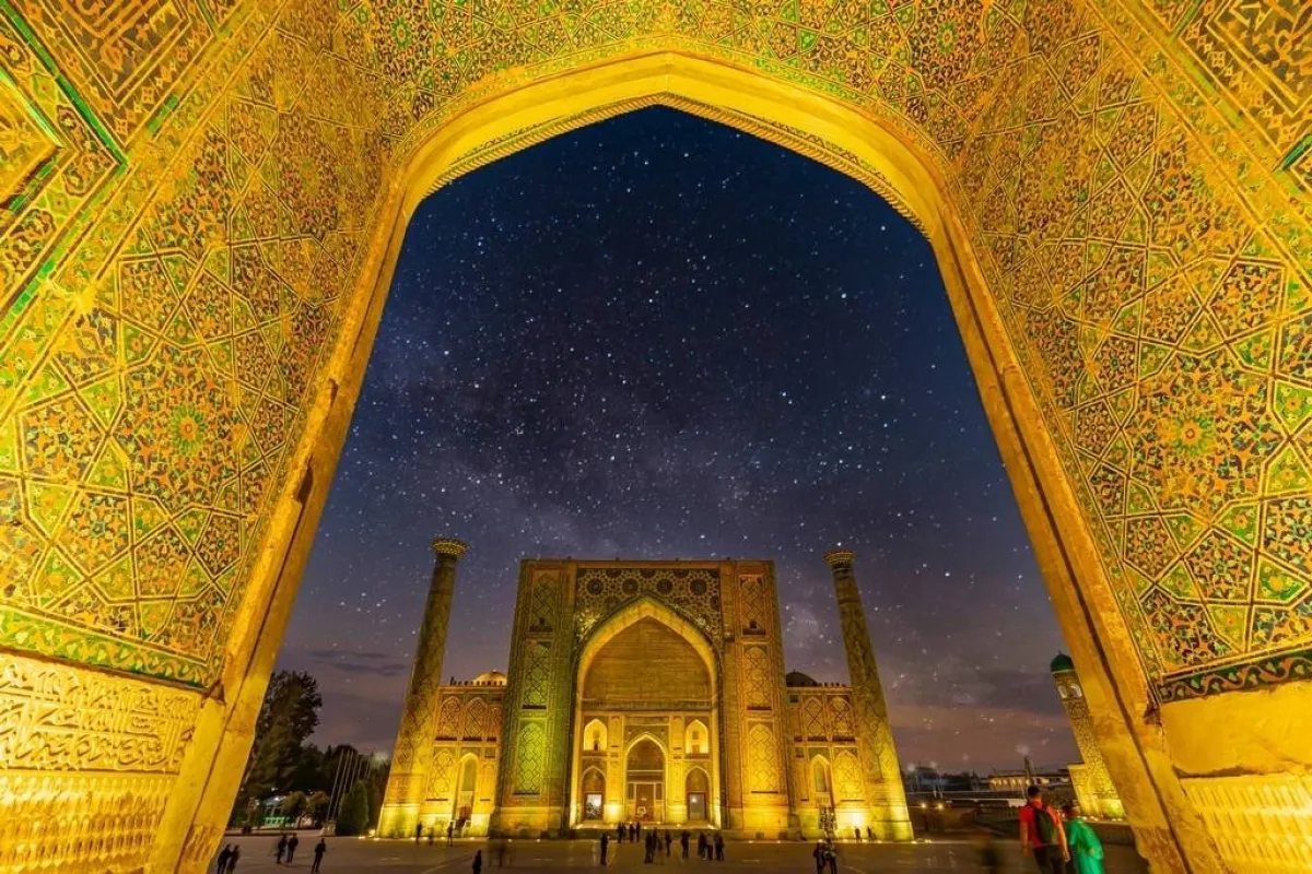 لقطة في ساحة ريجستان