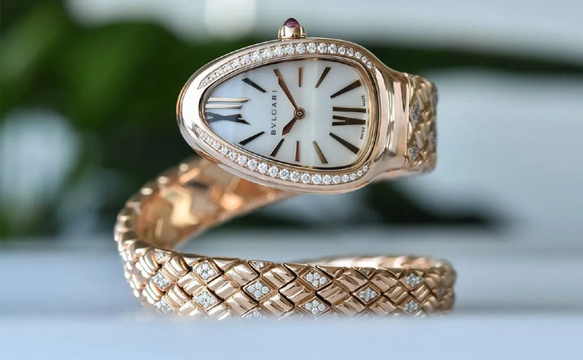 ساعات بأسلوب الأفعى  Snake Themed Watches