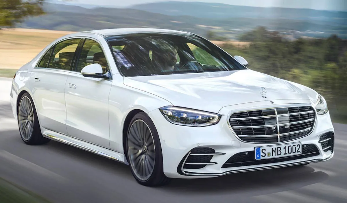 القيادة الذاتية بأس كلاس الأبعد عن المستويات الأخرى 