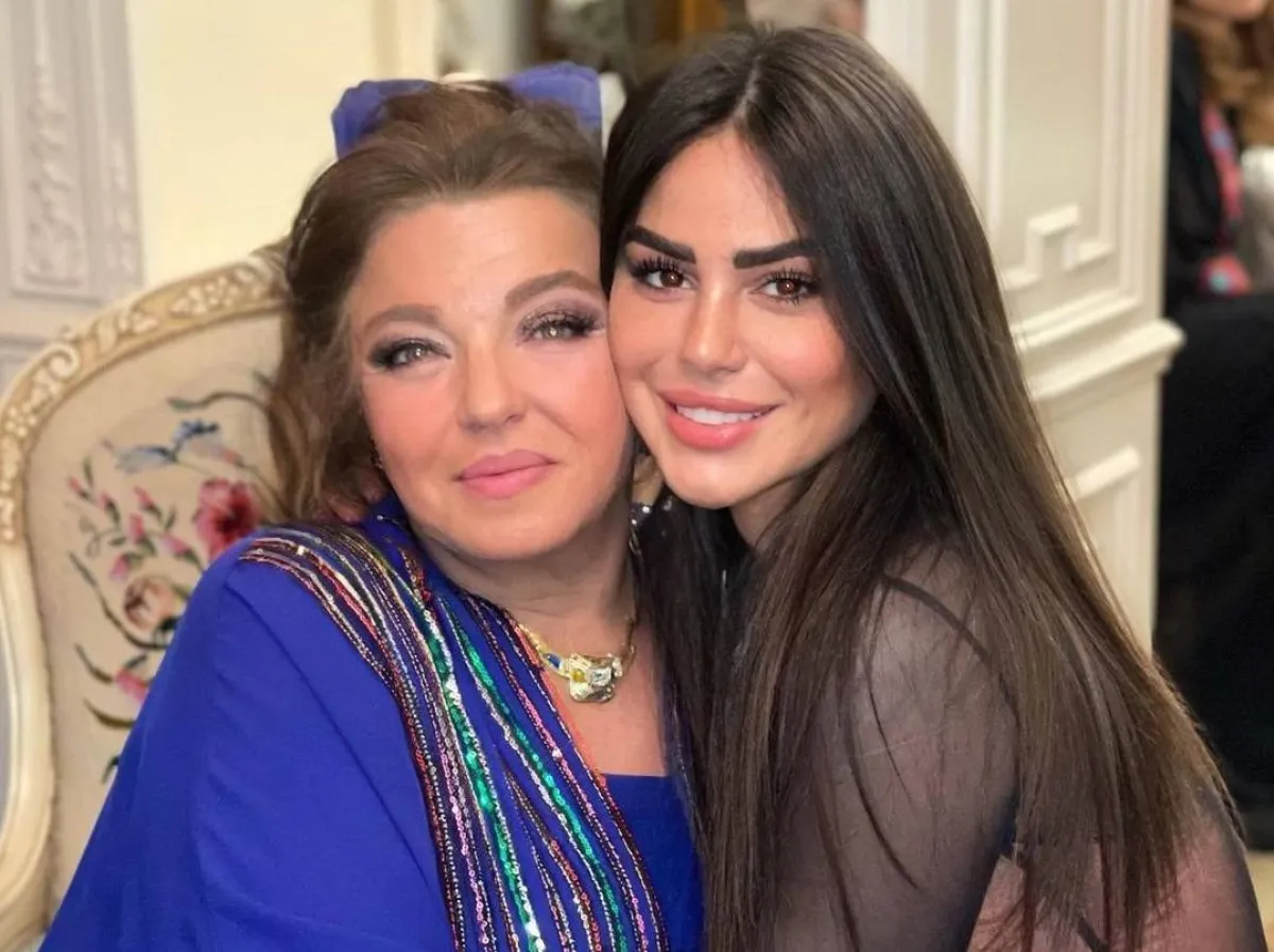 هدي رمزي وابنة شقيقها شهد - الصورة من حساب شهد رمزي على إنستغرام