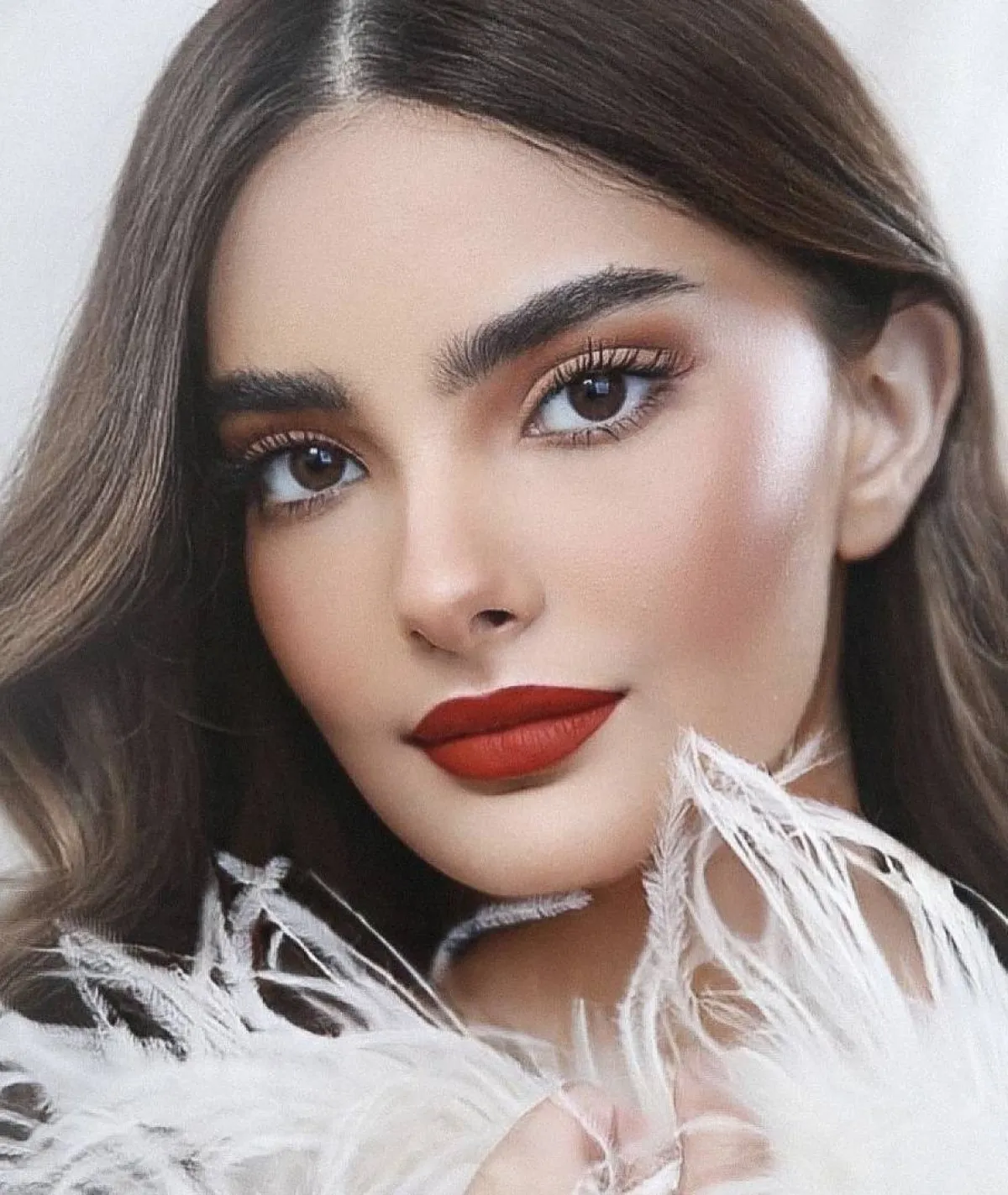 مكياج احمر بانامل وعد التركي