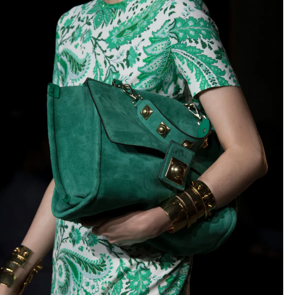 حقيبة يد باللون الأخضر الداكن من إيترو Etro 