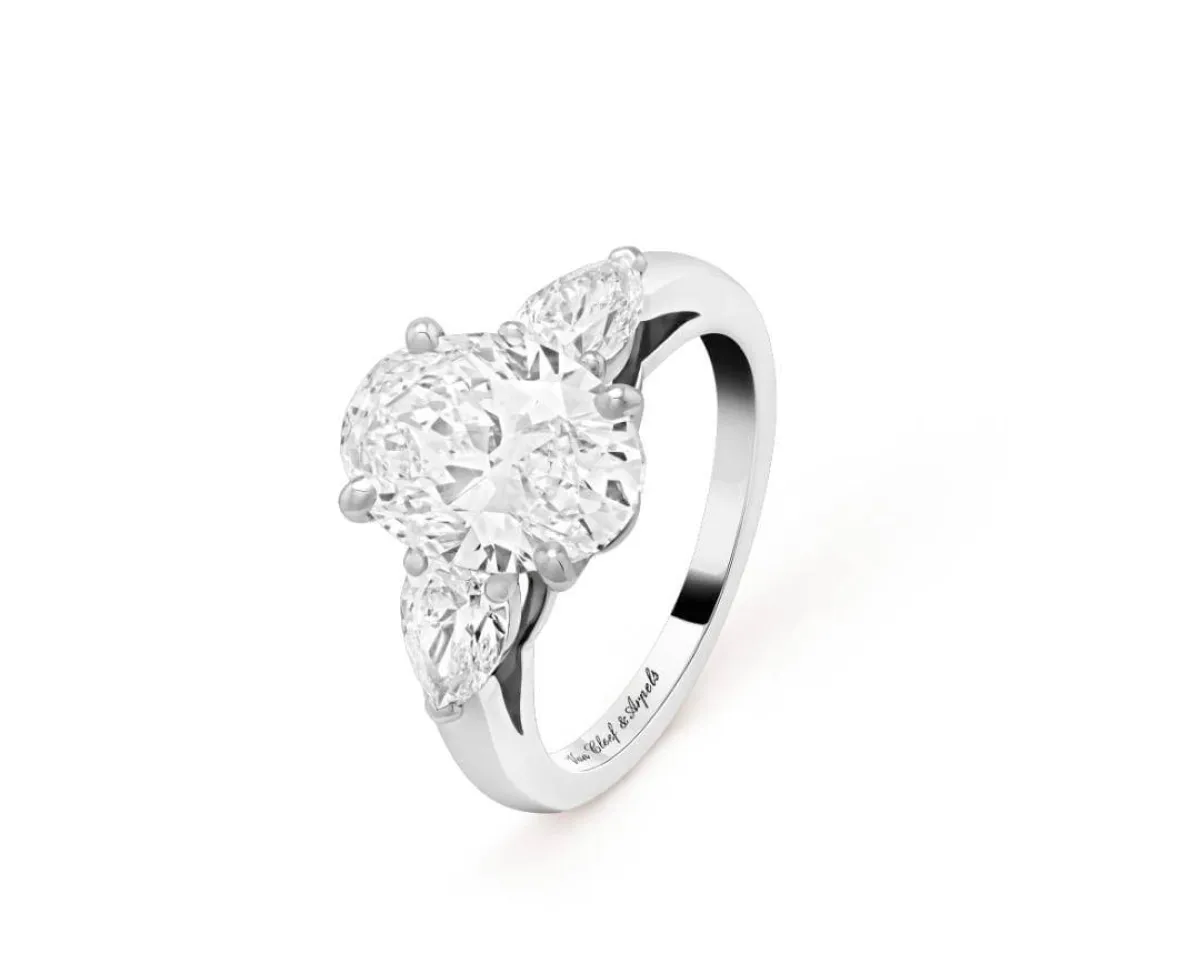خاتم Motifs Pétales solitaire من فان كليف آند أربلز  Van cleef&Arpels 