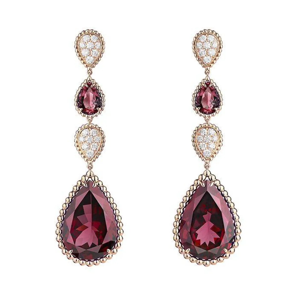 أقراط مرصعة بحجر العقيق من بوشرون Boucheron