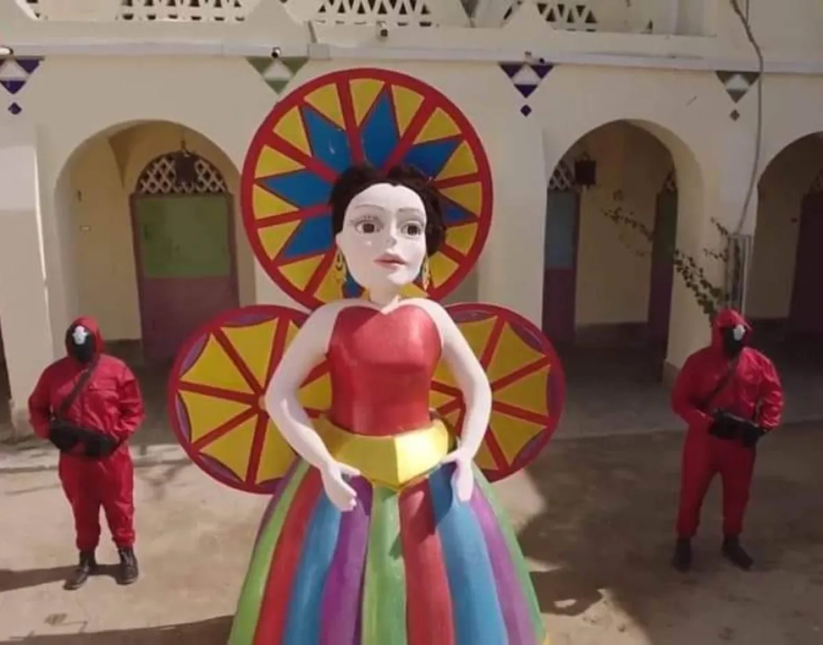 دمية لعبة السبيط - الصور من حساب المهندس أحمد أبو عقرب على الفيس بوك