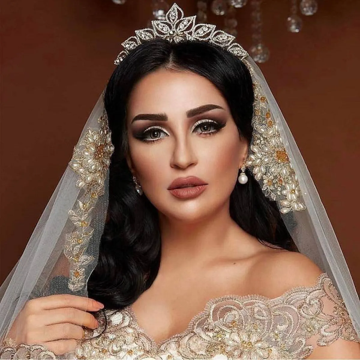 تسريحات شعر ناعمة للعروس