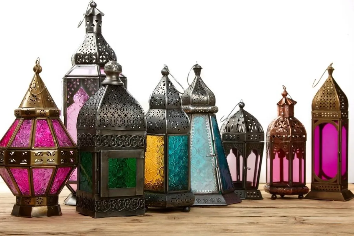 فوانيس رمضان الملوّنة