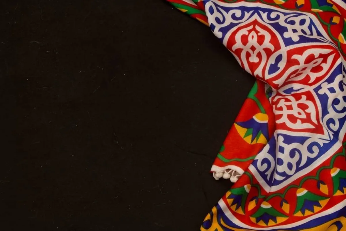 غطاء مختار للطاولة