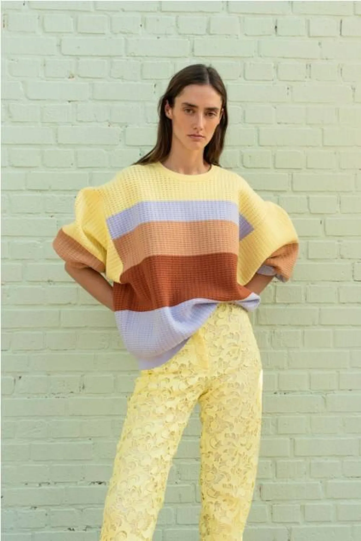 بنطلون أصفر من اكنفاس  Aknvas