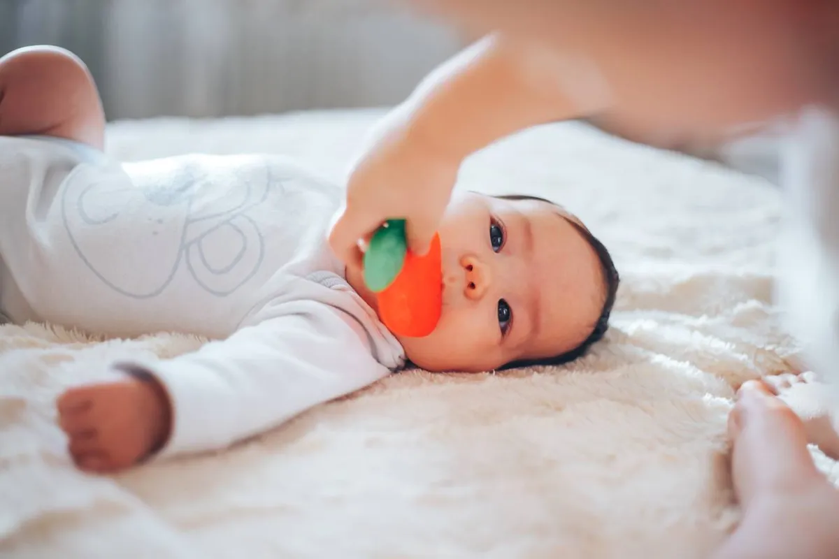 صورة لطفل في مرحلة التسنين