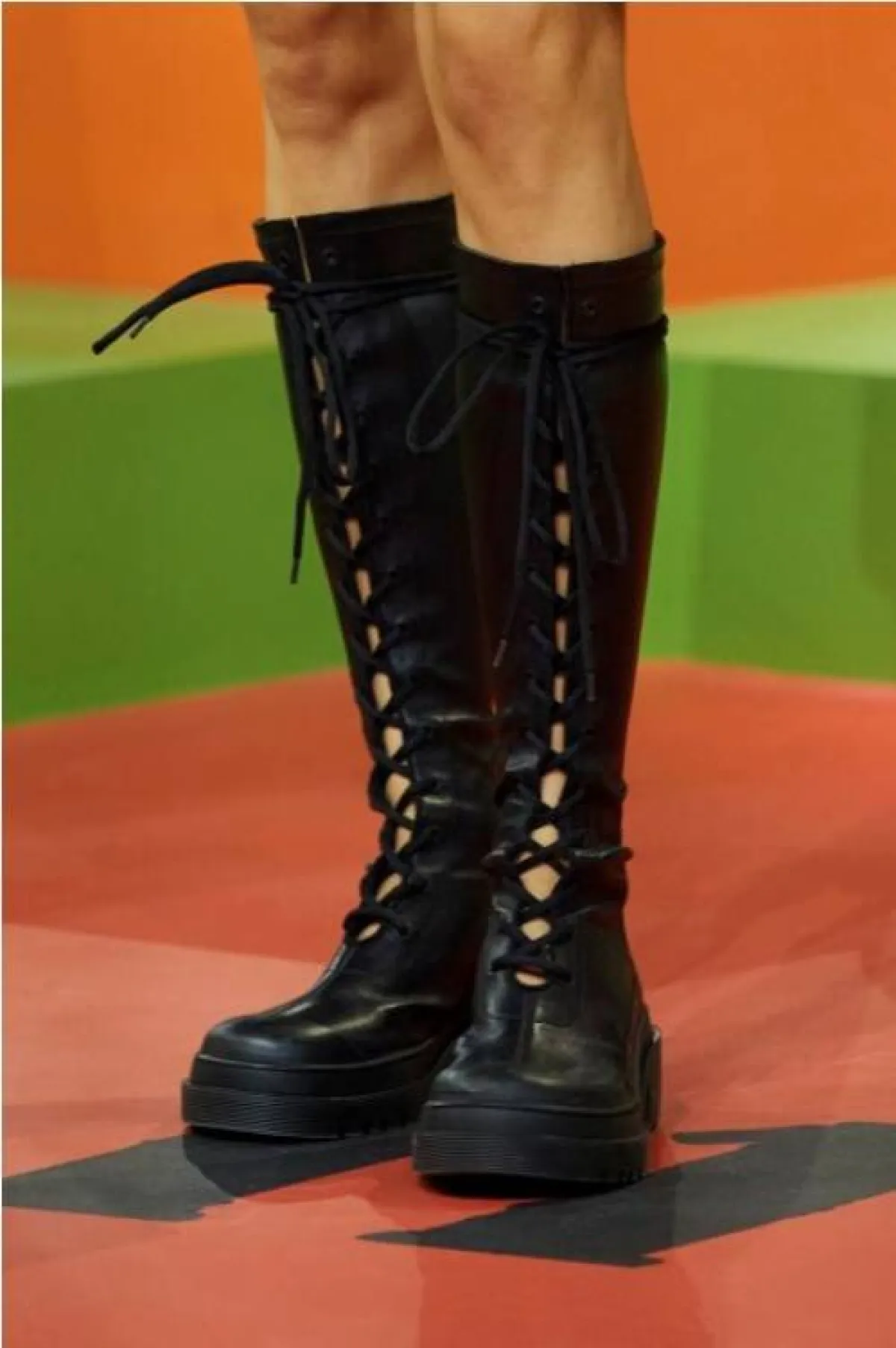 جزمة باللون الأسود من كريستيان ديور  Christian Dior