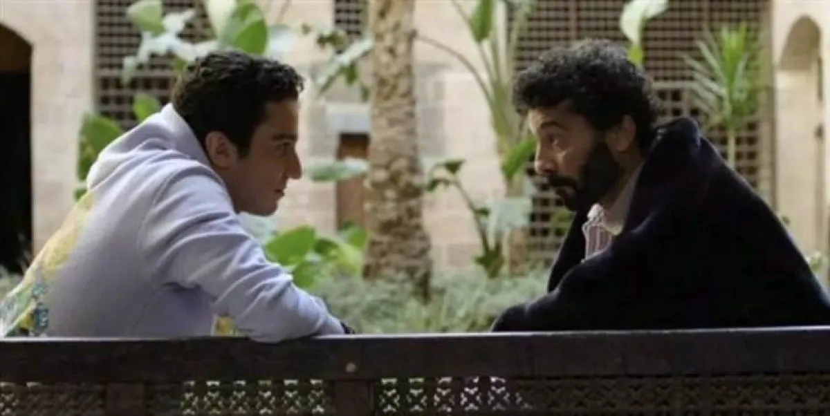 خالد النبوي وابنه نور - الصورة من إحدى حلقات المسلسل على قناة سي بي سي على يوتيوب