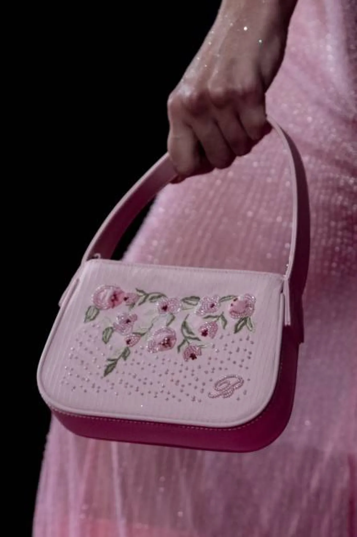 صيحة الحقائب الملوّنة