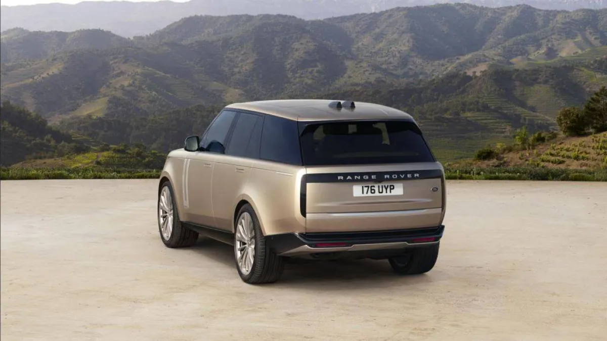 لاند روفر تطلق أيقونتها Range Rover الجديدة 
