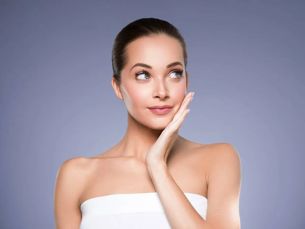 طرق العناية بالبشرة بشكل طبيعي