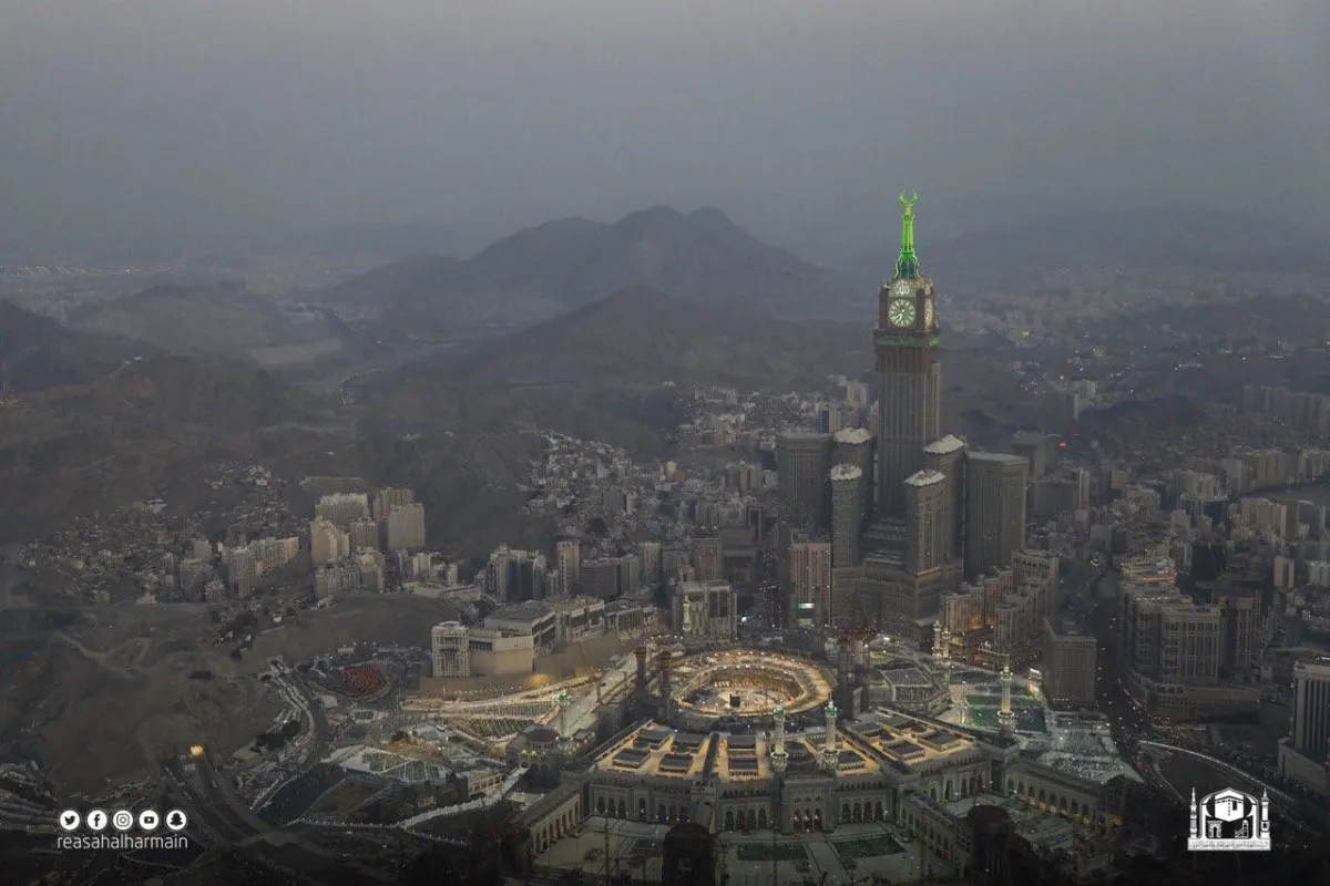 مجموعة من الصور الملتقطة من ارتفاع 1000 متر للمسجد الحرام