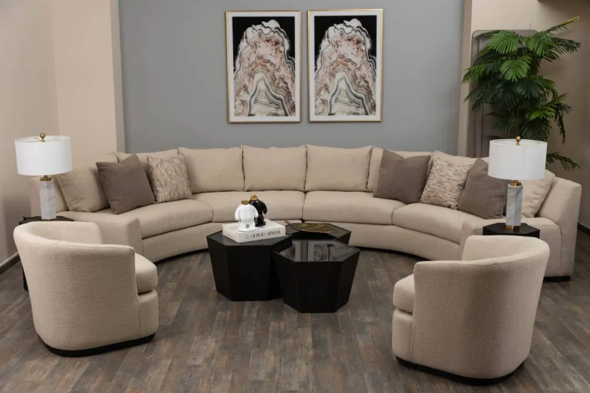 الألوان الحيادية موضة العام